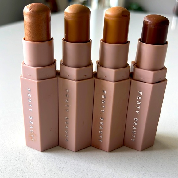 FENTY BEAUTY by Rihanna
Match Stix Trio + Contour 4 x 0.25 oz/ 7.10 g - Picture 1 of 4